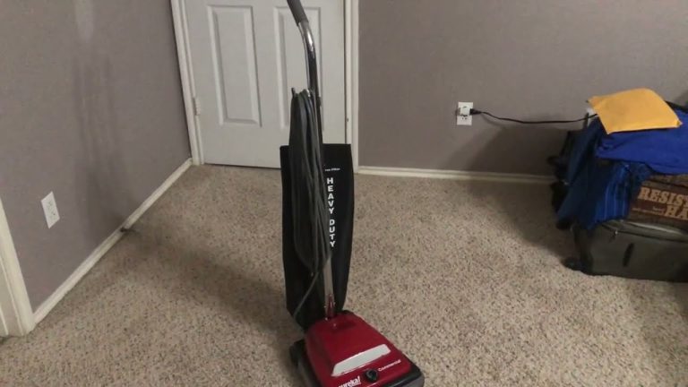 8 Best Commercial Upright Vacuums in 2025