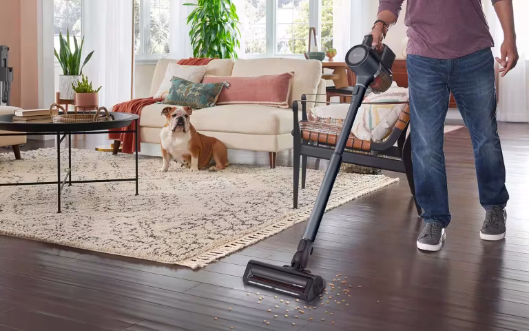 8 Best Cordless Vacuums for Small Apartments in 2025