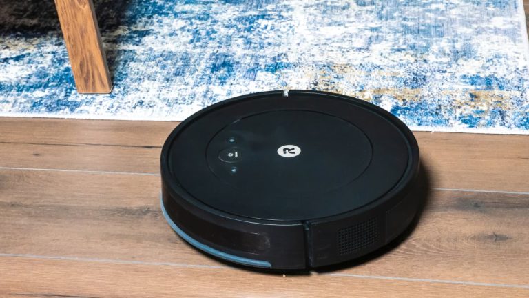 8 Best Robot Vacuums With Alexa Support in 2025