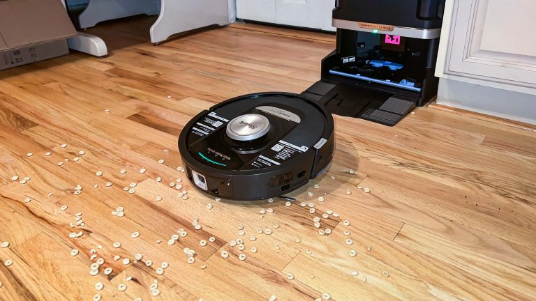 8 Best Robot Vacuums for Corners in 2025