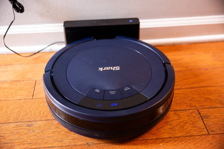 8 Best Robot Vacuums under 300 in 2025