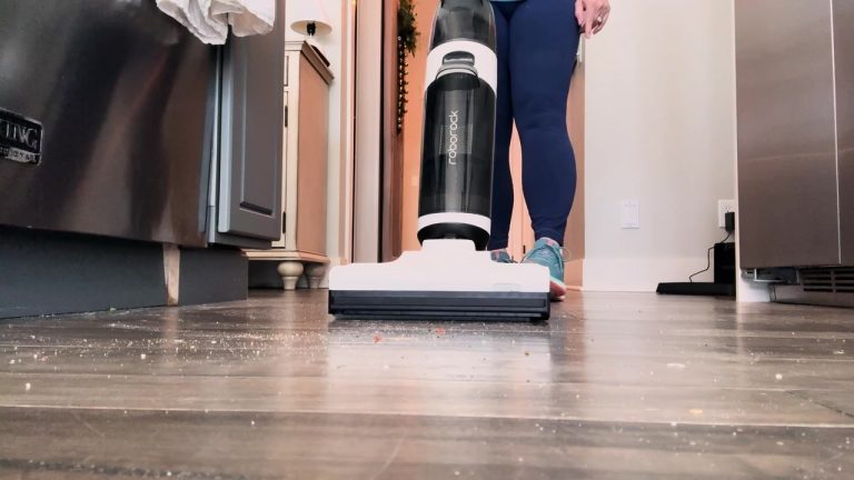 8 Best Upright Vacuums for Hardwood Floors in 2025