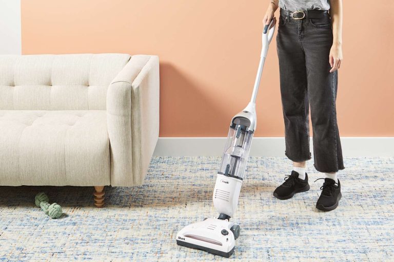 8 Best Upright Vacuums for Thick Carpets in 2025